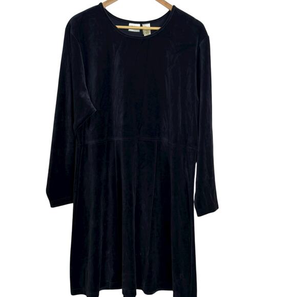 L.L. Bean Dresses & Skirts - L.L. Bean Black Velvet Velour Long Sleeve XL Midi Dress